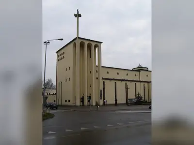 Kościół pw. św. Antoniego z Padwy w Pile (parafialny).