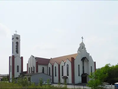 Kościół parafialny pw. Świętej Rodziny na Ursusie